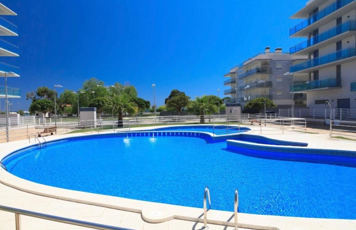 Апартаменты Apartamento A 200 M Del Mar Камбрильс Экстерьер фото